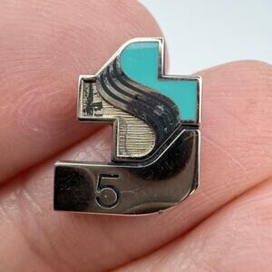 SUTTER HEALTH Service Pin 1/10 10K GF CTO USA Lapel Blue Enamel Silver Tone